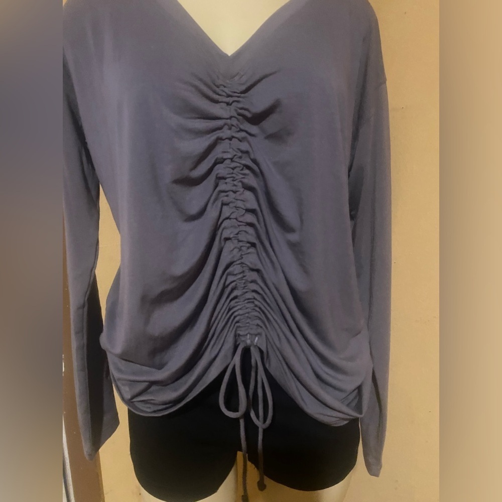 NWOT Athleta Gray Crossover Ruched Top - Picture 5 of 14